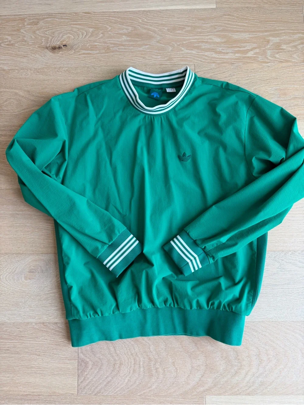 adidas Green Rollinglinks Crewneck Sweatshirt (windbreaker like material)